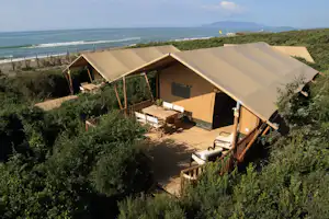 Camping di Capalbio - Glamping Safarizelte mit Veranden auf dem Campingplatz