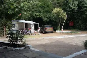 Camping Diana - Wohnwagenstellplätze im Grünen auf dem Campingplatz