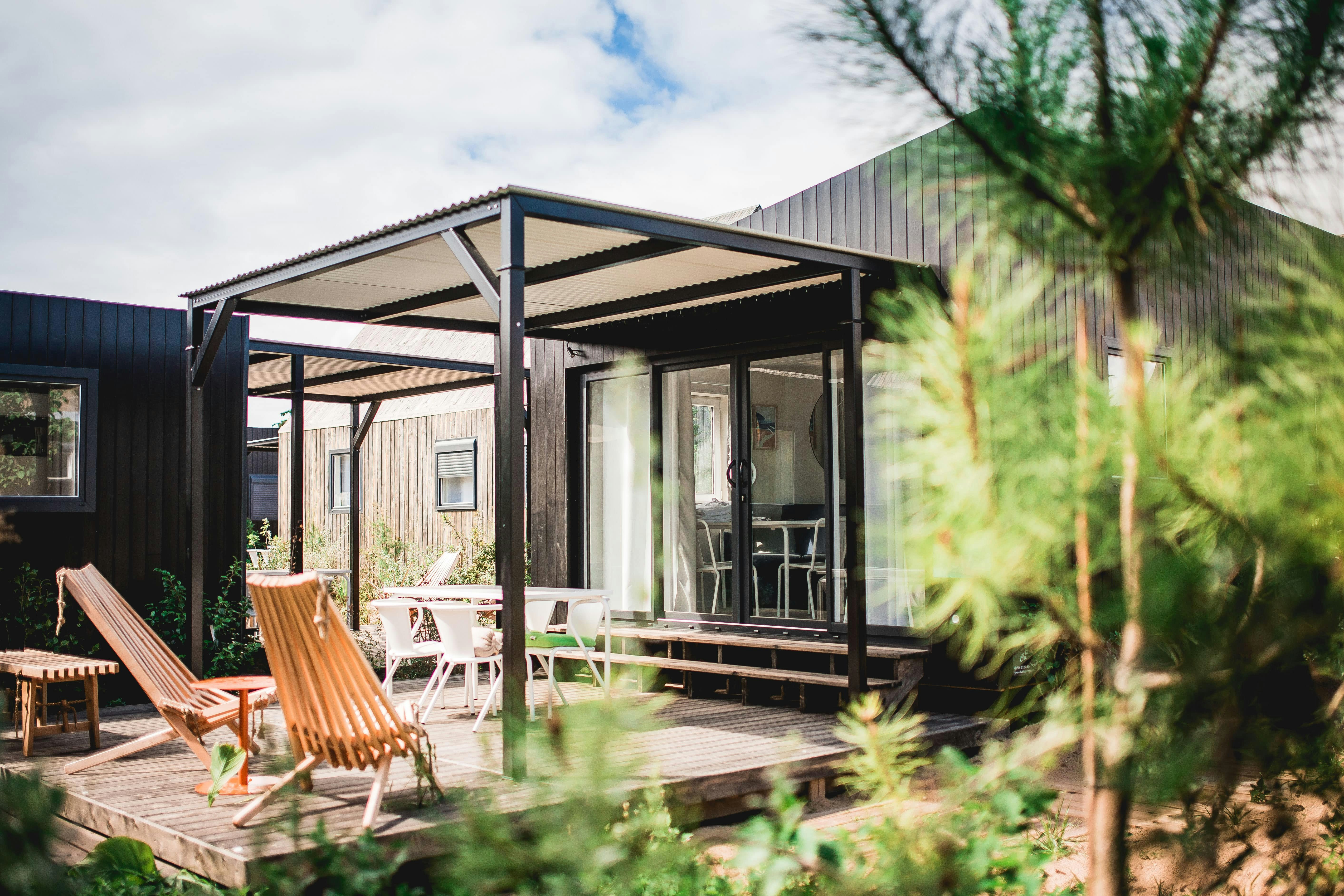 Sauvage  - Mobilheim mit Terrasse auf dem Campingplatz