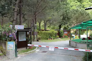Camping Dolce Vita - Einfahrt und Rezeption vom Campingplatz