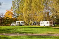 Camping Dolce - Wohnmobil und  Wohnwagenstellplätze auf der Wiese