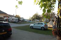 Camping Dolina - Wohnwagen- und Zeltstellplatz vom Campingplatz mit Blick auf den Pool