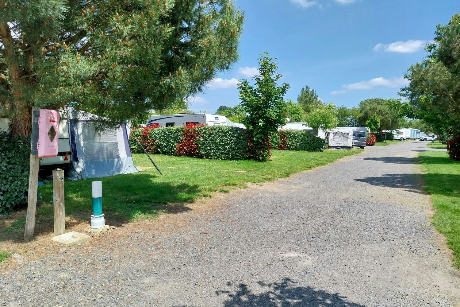 Camping Paradis Domaine de Bellevue  Camping Domaine de Bellevue - Standplätze auf dem Campingplatz