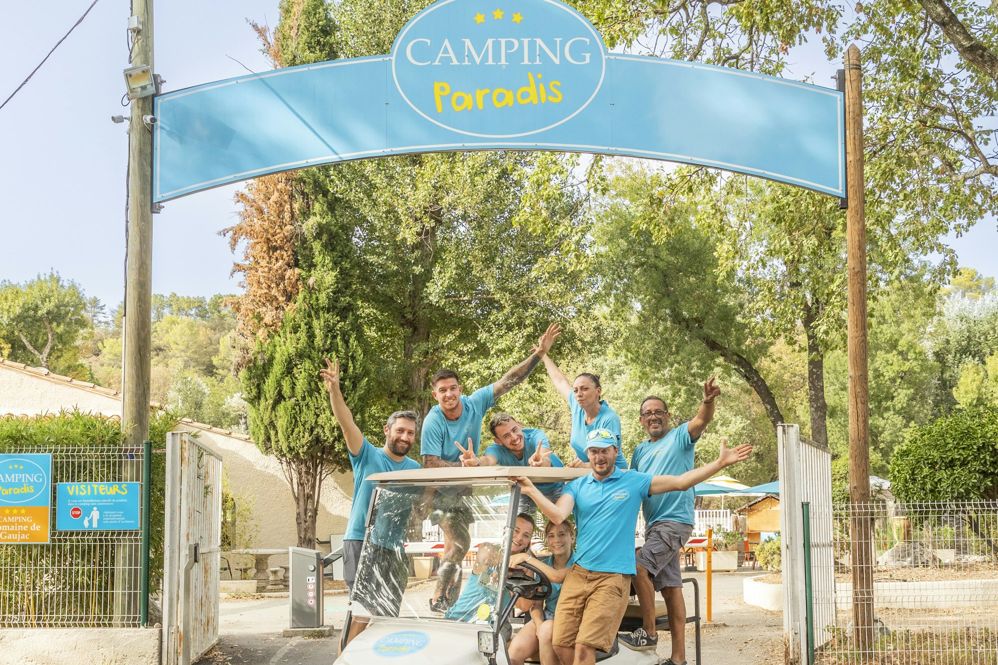 Camping Paradis Domaine de Gaujac Mitarbeiter und Mitarbeiterinnen des Campingplatzes