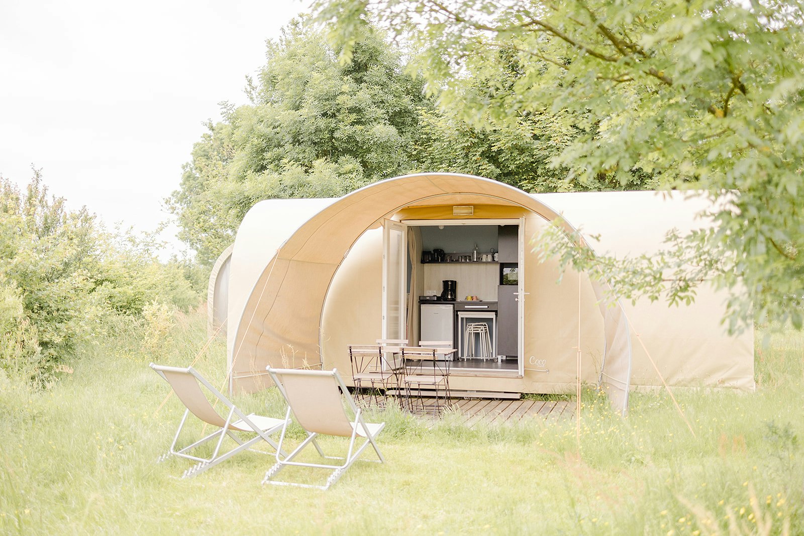 Camping Domaine de l'Oiselière  - Glampingzelt auf dem Campingplatz