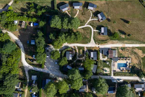 Camping Domaine des Chênes Verts - Luftaufnahme des Campingplatzes