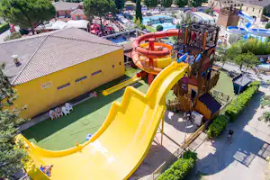 Camping Domaine des Fumades - Wasserrutsche auf dem Campingplatz