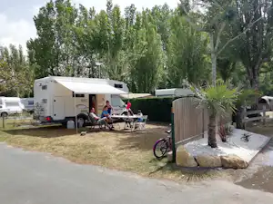 Camping Domaine des Salins - Standplätze auf dem Campingplatz