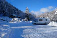 Camping Domaine du Haut des Bluches - Blick auf den Campingplatz im Winter