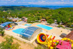 Capfun Camping Imbours - Freibad auf dem Campingplatz aus der Vogelperspektive