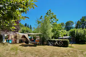 Camping Domaine La Chabanne - Standplätze auf dem Campingplatz