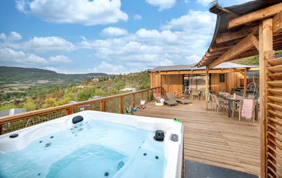Camping Domaine le Pommier - Ciela Village