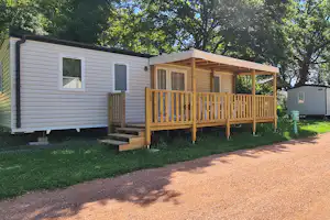 Camping Domaine Papillon - Außenansicht Mietunterkunft Mobilheim