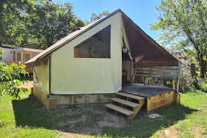 Camping Domaine Papillon - Außenansicht Mietunterkunft Zelt Lodge