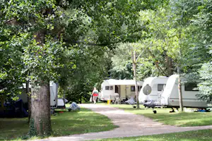Camping Domaine Sainte Madeleine - Wohnwagen- und Zeltstellplatz