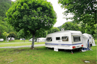 Camping Domelin - Stellplätze im Grünen