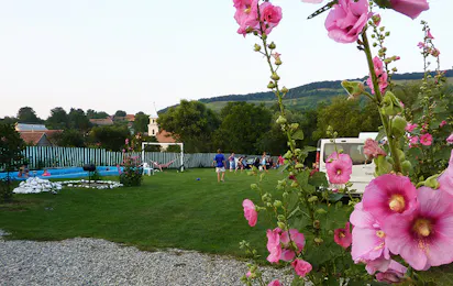 Camping Două Lumi