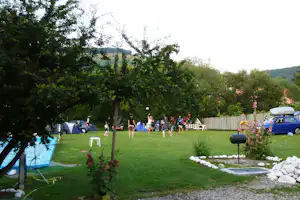 Camping Două Lumi - Wohnwagen- und Zeltstellplatz vom Campingplatz im Grünen