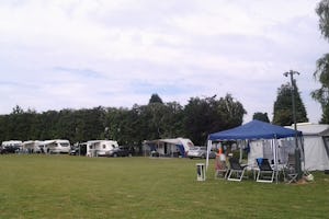 Camping Druivenland - Wohnmobil- und Wohnwagenstellplätze auf der Wiese