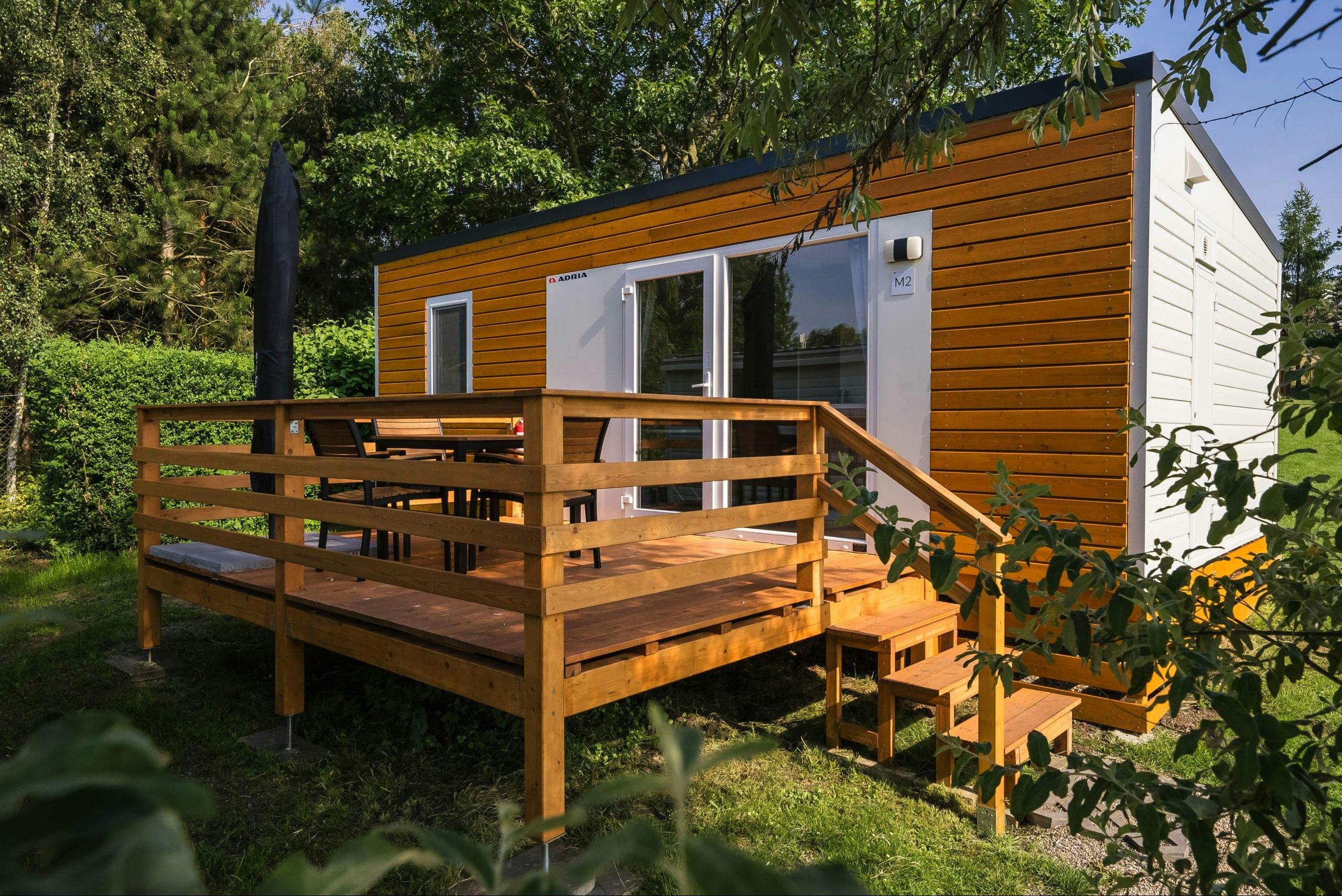 Camping Drusus  - Mobilheim mit Terrasse auf dem Campingplatz