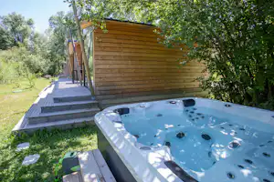 Camping Détente et Clapotis - Mobilheim mit Terrasse und privatem Whirlpool