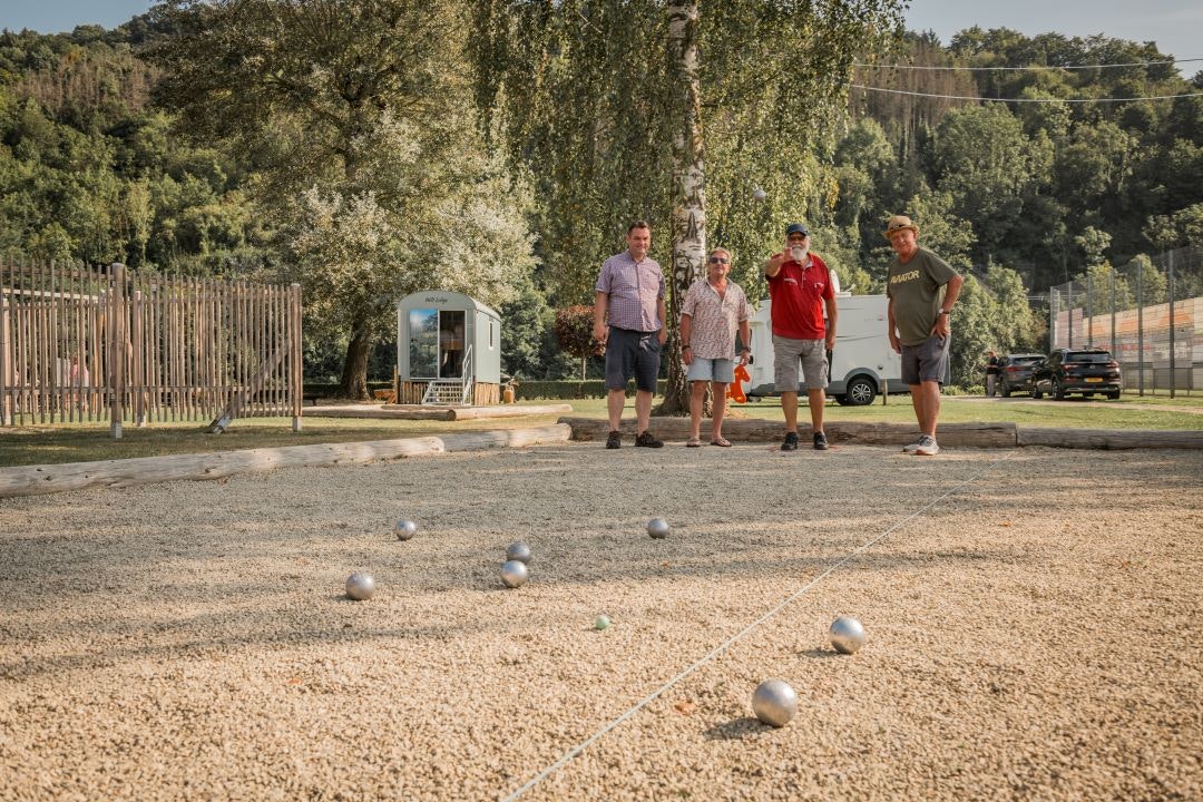 Camping du Barrage Rosport - Pétanque-Feld auf dem Campingplatz
