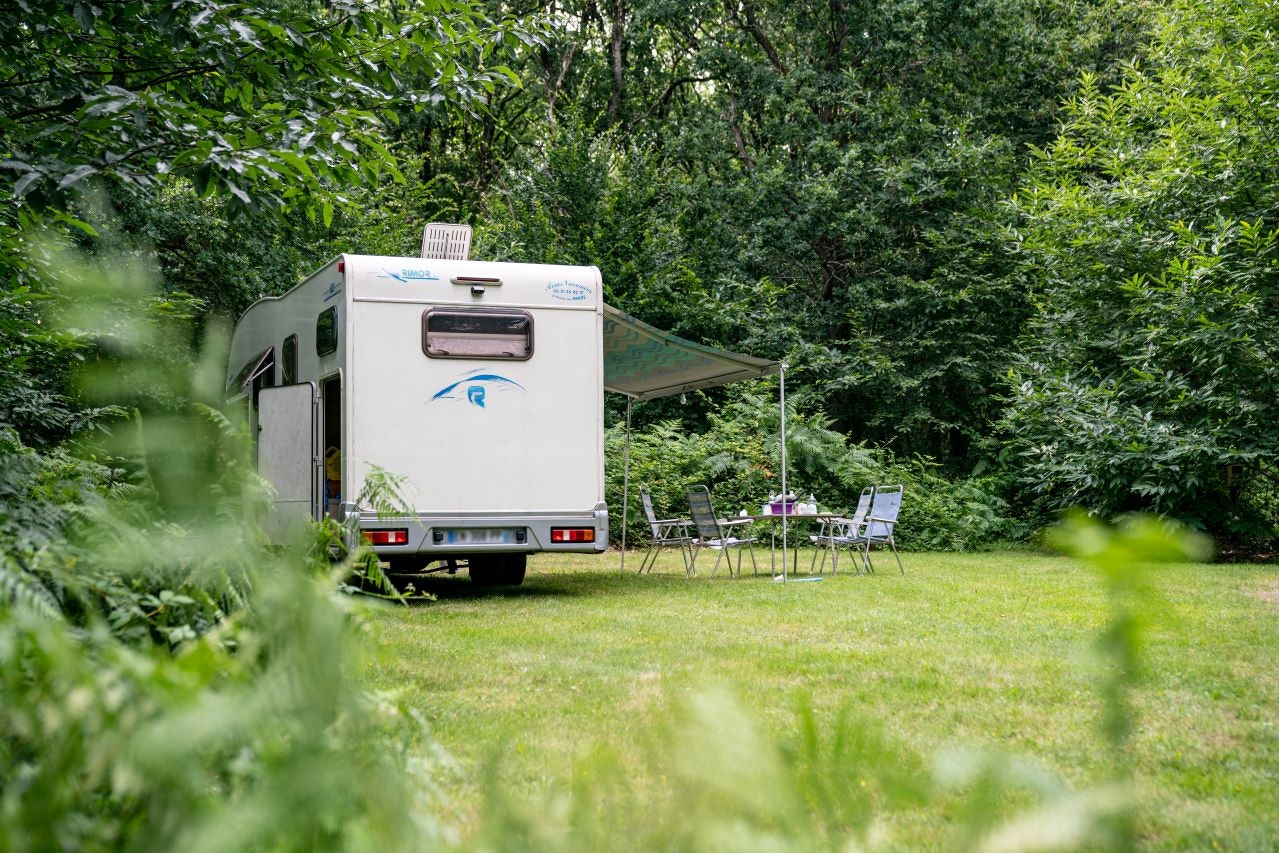 Camping Du Bois de St. Hilaire - Standplatz auf dem Campingplatz