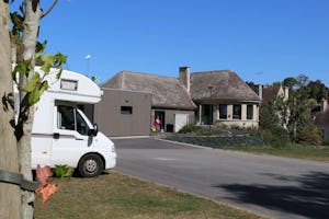 Camping du Château - Standplätze auf dem Campingplatz