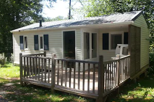Camping du Coucou - Mobilheime mit Veranda auf dem Campingplatz