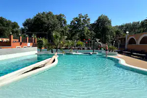 Camping du Domaine de Senaud - Freibad auf dem Campingplatz