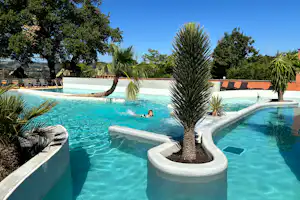 Camping du Domaine de Senaud - Freibad auf dem Campingplatz