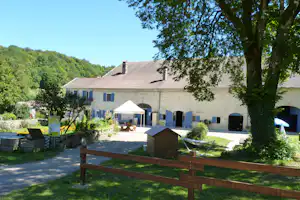 Camping du Gît - Das Hauptgebäude des Campingplatzes