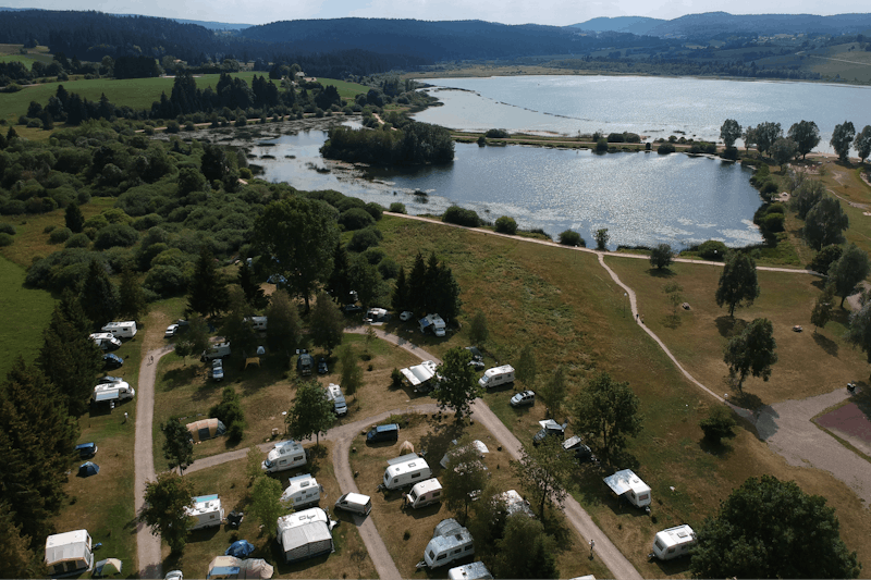Camping du Lac -Luftaufnahme auf den Campingplatz