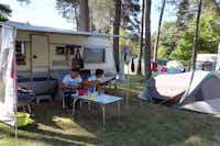 Camping du Lac - Zelt- und Wohnwagenstellplatz  auf dem Campingplatz