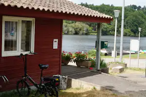 Camping du Lac de Bujaleuf - Campingplatz am Wasser