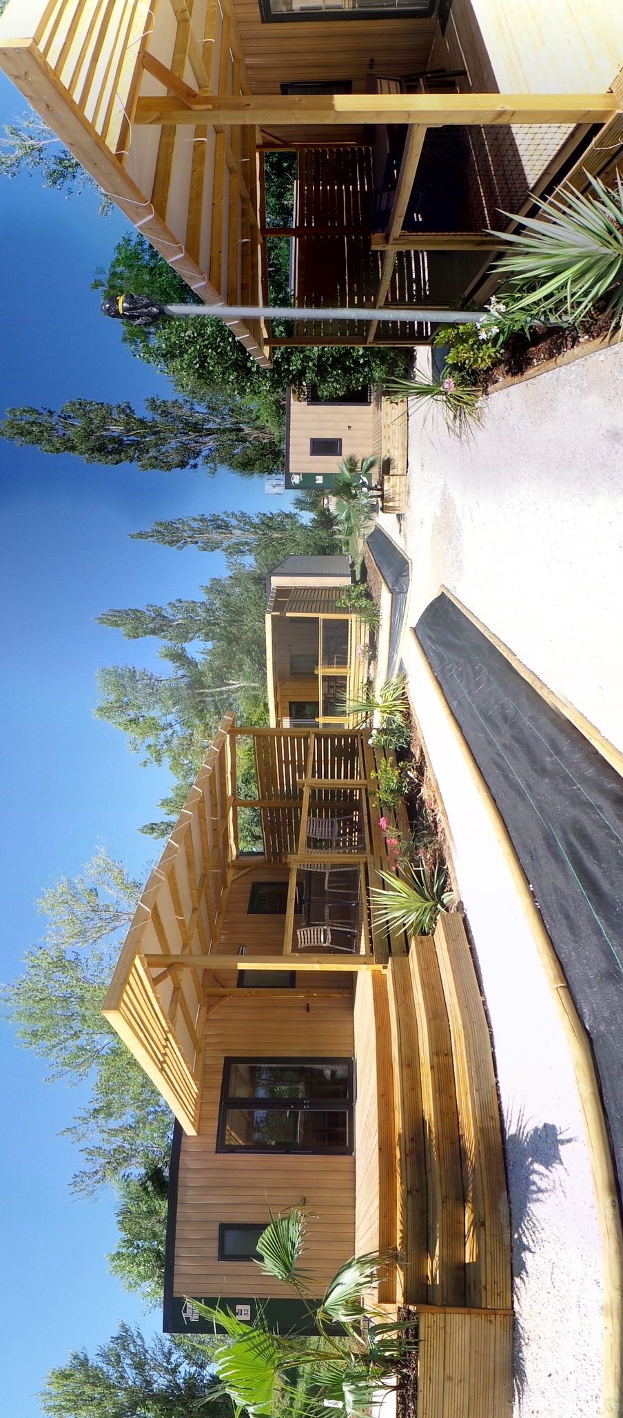 Flower Camping du Lac de la Thésauque