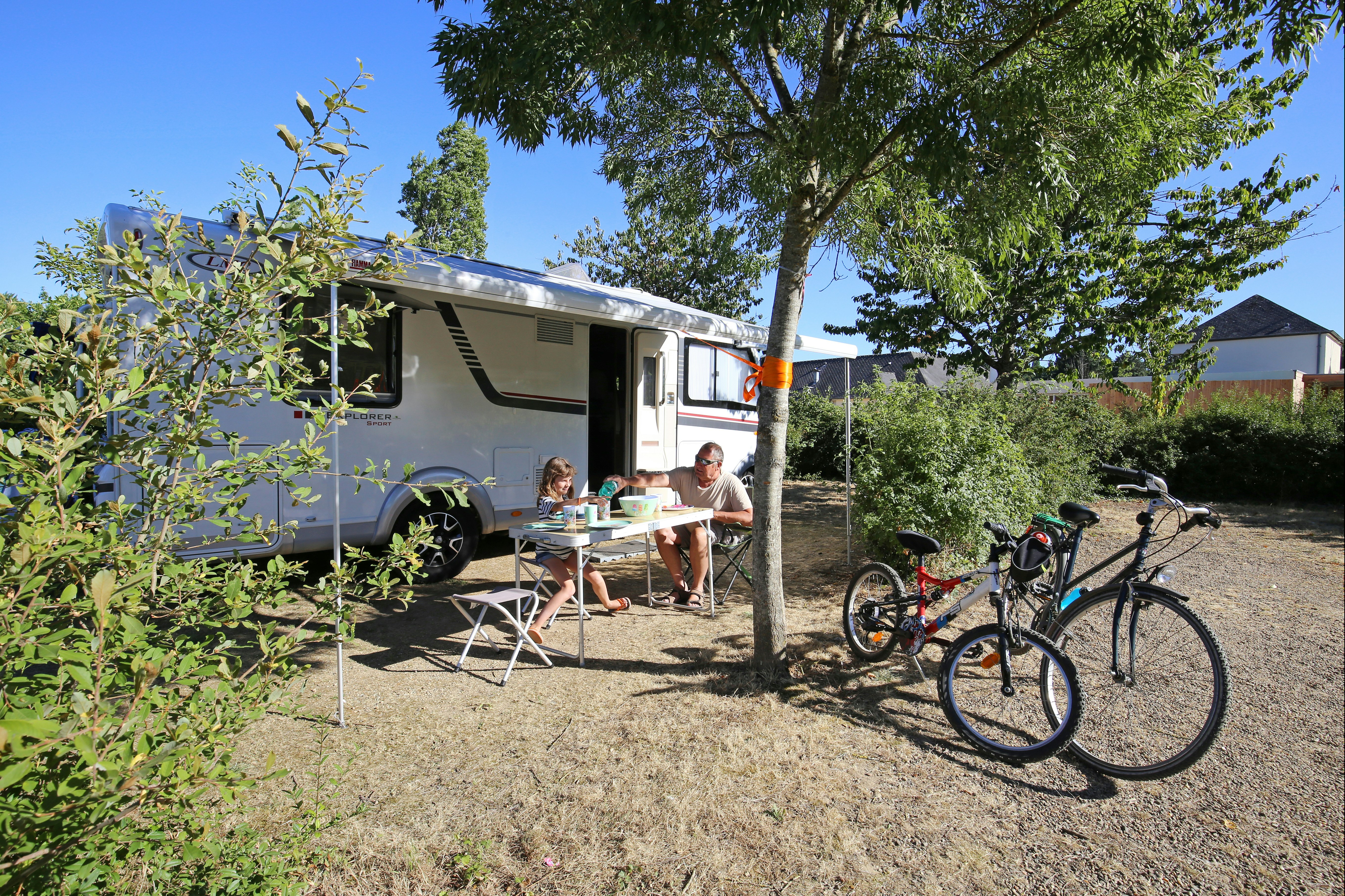 Camping d'Angers - Lac de Maine  Camping d’Angers-Lac de Maine - Stellplatz auf dem Campingplatz
