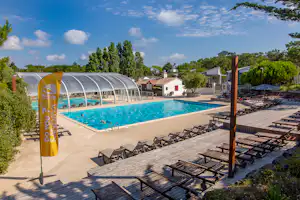Camping Domaine Le Midi - Teleskopischer Schwimmbadüberdachung auf dem Campingplatz