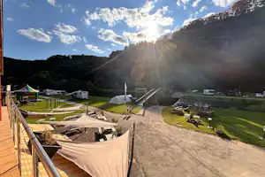 Camping du Moulin - Terrasse des Campingplatzes