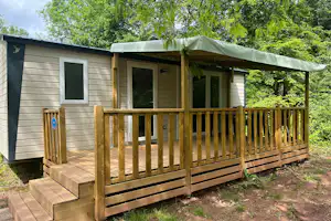 Camping de Collonges-la-Rouge - Mobilheim mit Terrasse auf dem Campingplatz