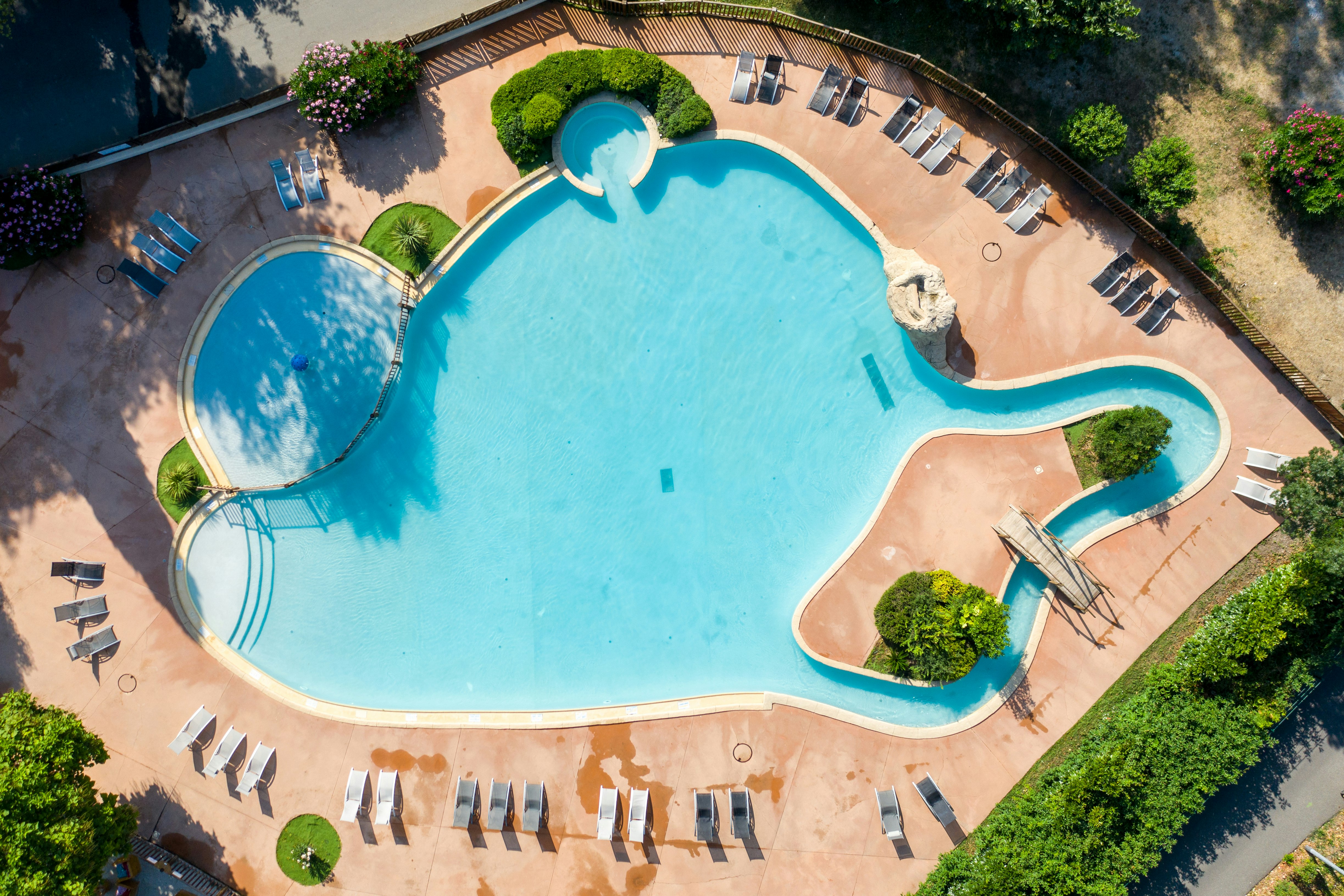 Camping du Pont d'Avignon - Poolbereich auf dem Campingplatz