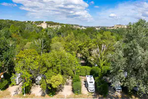 Camping du Pont d'Avignon - Standplätze auf dem Campingplatz