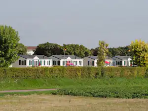 Camping du Pont de Bourgogne - Mobilheime auf dem Campingplatz