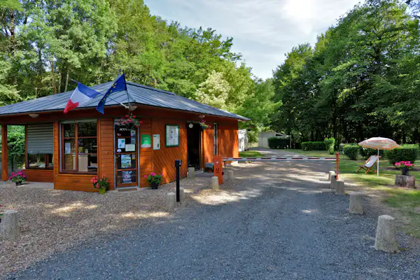 Onlycamp Camping Le Val Joyeux