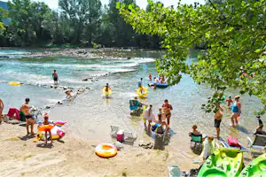 Camping Du Viaduc Camping Paradis Le viaduc - Badestrand am Campingplatz