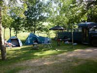 Camping Ecochiocciola - Wohnwagen- und Zeltstellplatz unter Bäumen