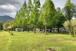 Camping Eden - Wohnmobil- und Wohnwagenstellplätze im Grünen