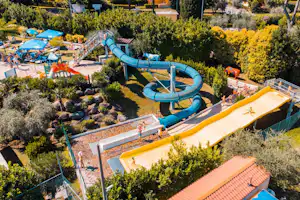 Camping Eden - Rutschen im Wasserpark des Campingplatzes