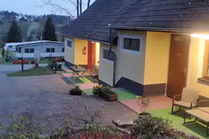 Camping Edlersee - Rezeption des Campingplatzes am Abend