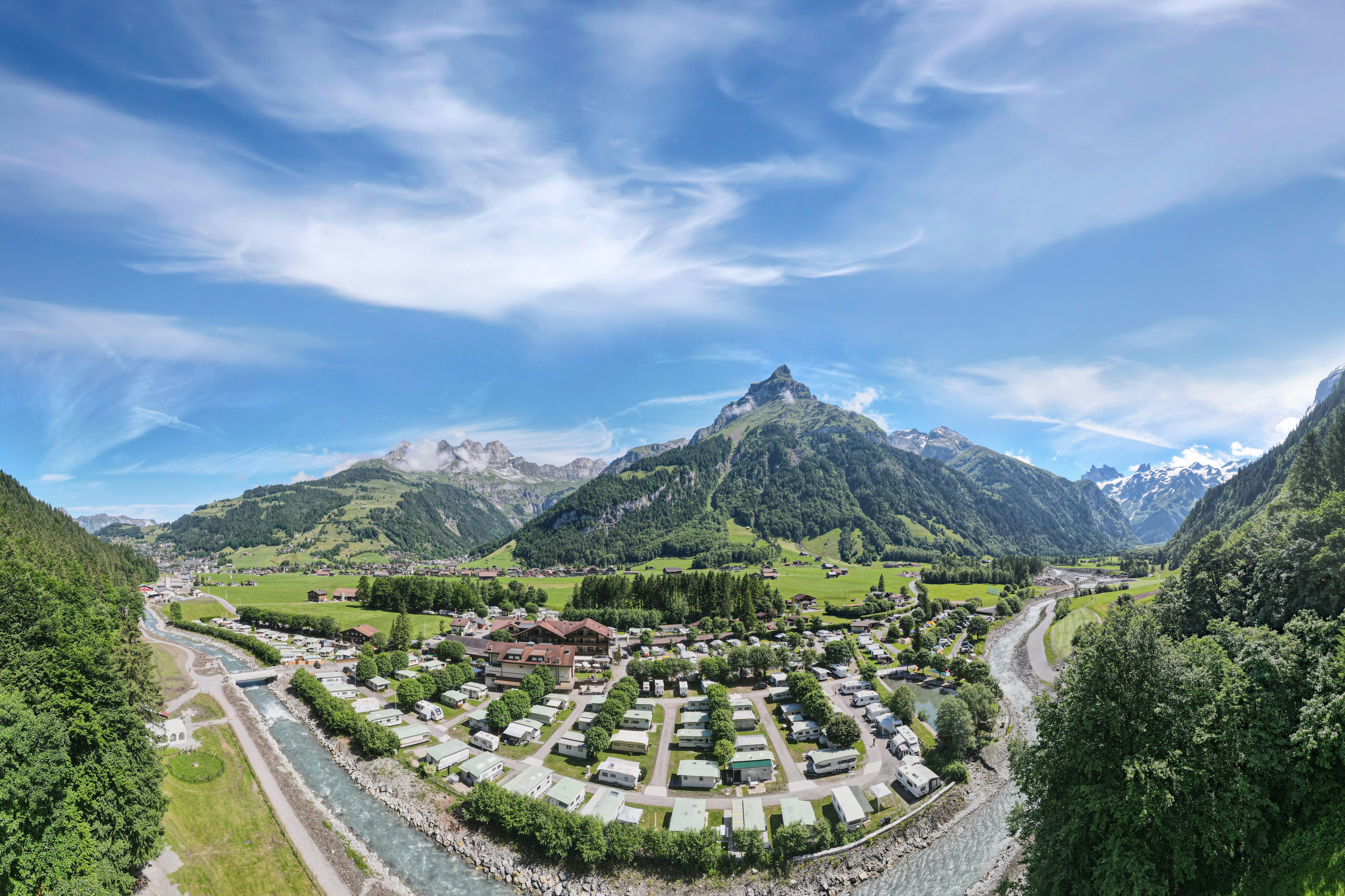 Alpenresort Eienwäldli Engelberg  - Campingplatz aus der Vogelperspektive